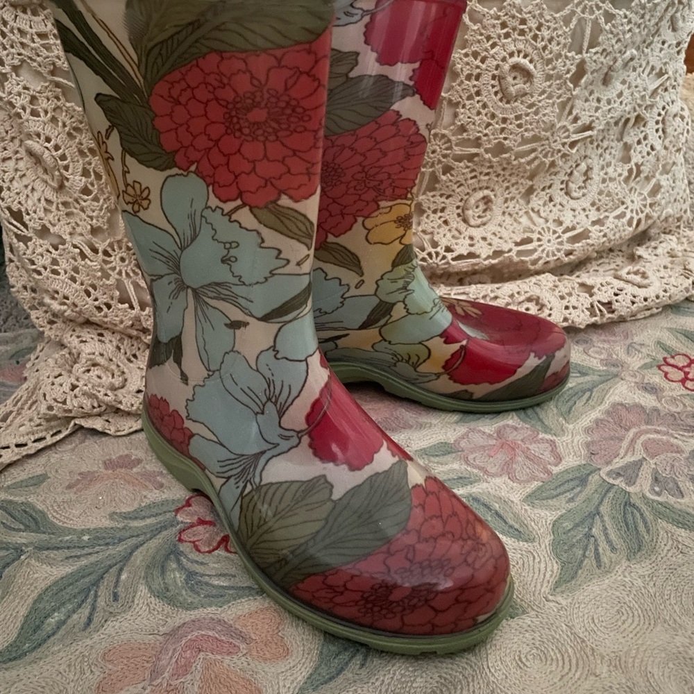 Women’s Sloggers Floral Rain Boots 8